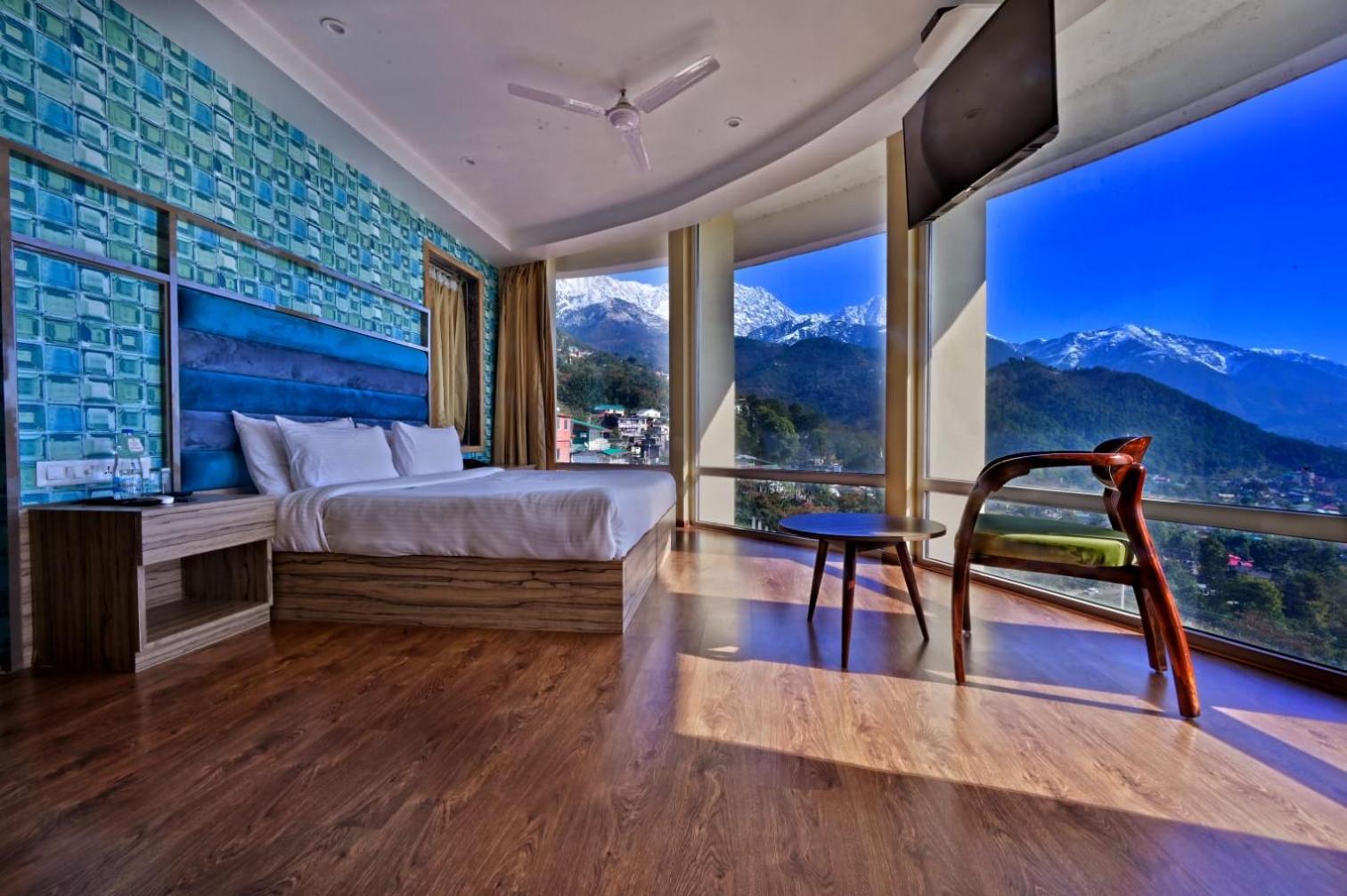 Hotel Inclover-A Peaceful Retreat Дармсала Экстерьер фото