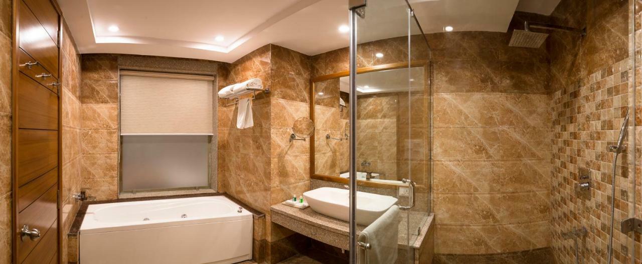 Hotel Inclover-A Peaceful Retreat Дармсала Экстерьер фото